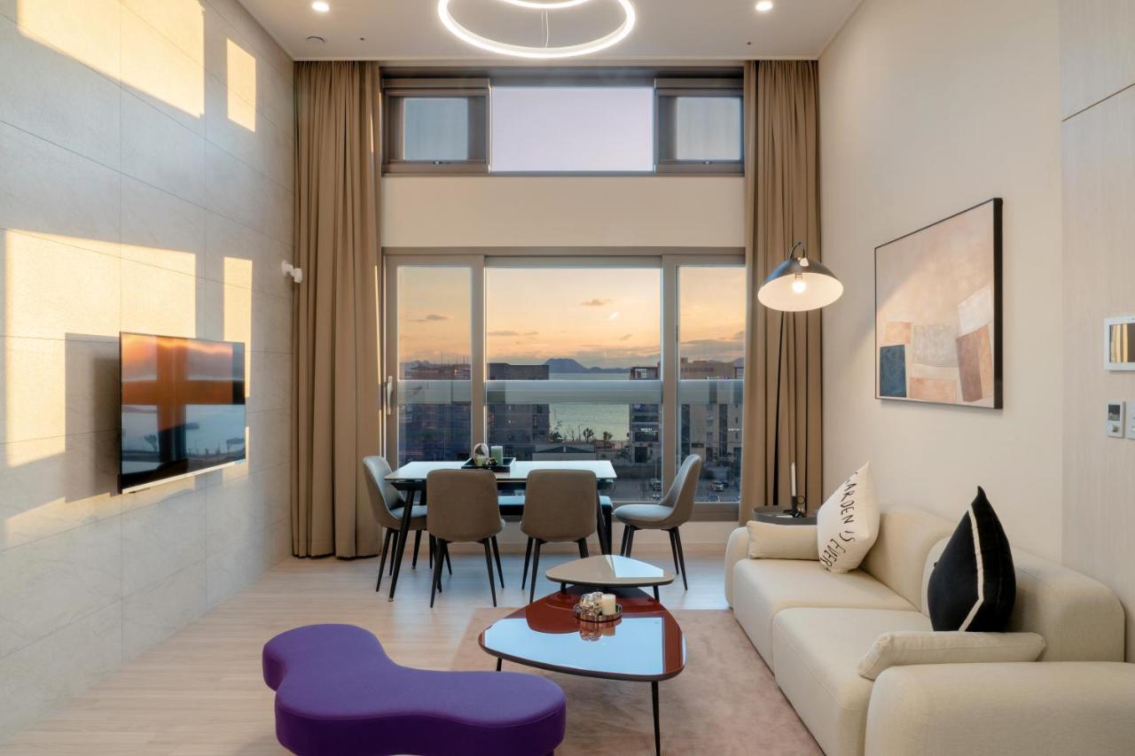 Le Collective Yeosu Apartment Exterior photo